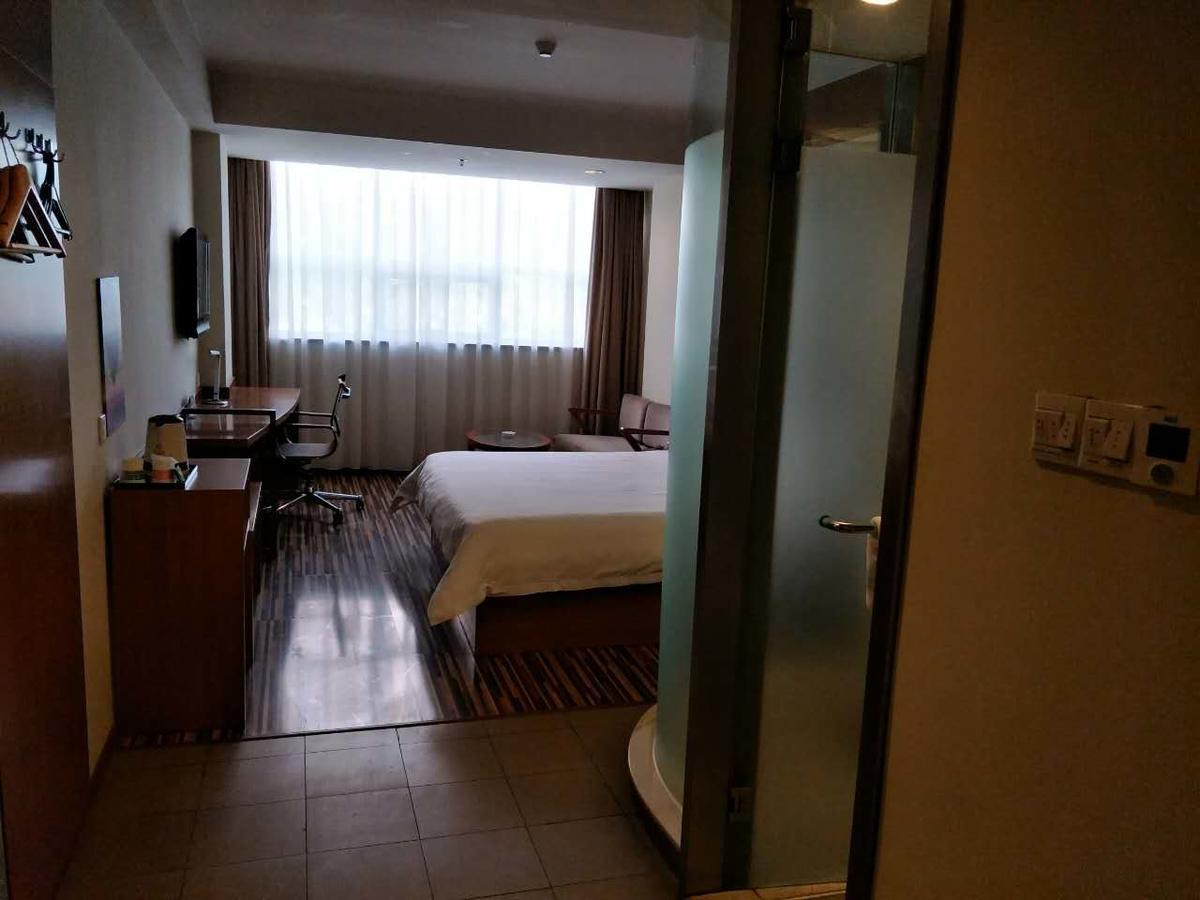 Goldmet Inn Taiyuan Dananamen Bagian luar foto