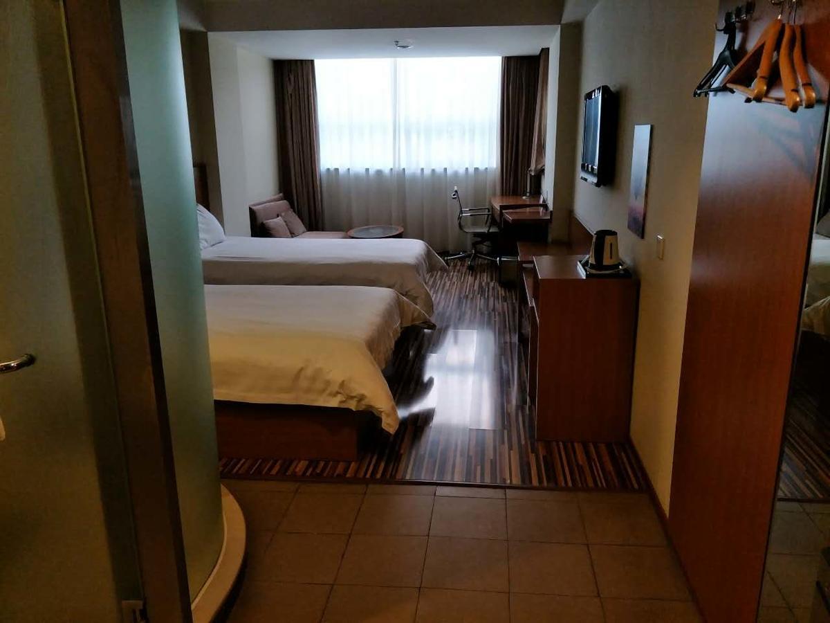 Goldmet Inn Taiyuan Dananamen Bagian luar foto